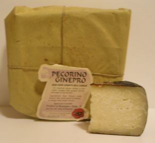 pecorino-ginepro-doc-italian-cheese