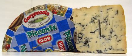 mountain-gorgonzola-doc-italian-cheese